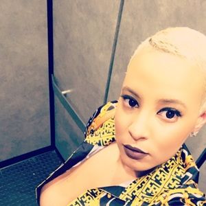 Meet your Posher, Kenia